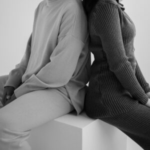 B2B high collar sweater